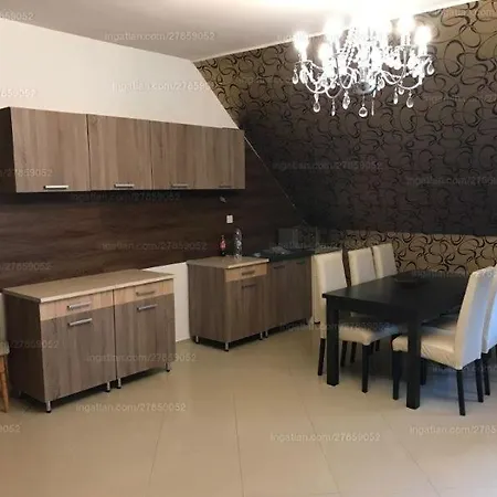 Ametiszt Apartman